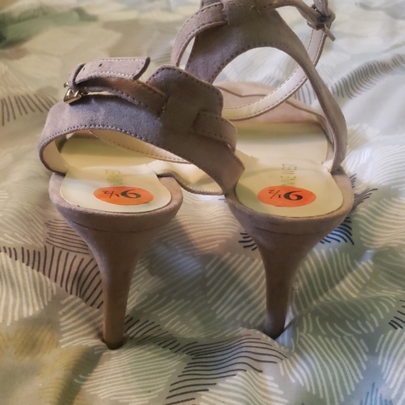 Nine West stappy sandals - Picture 3 of 5